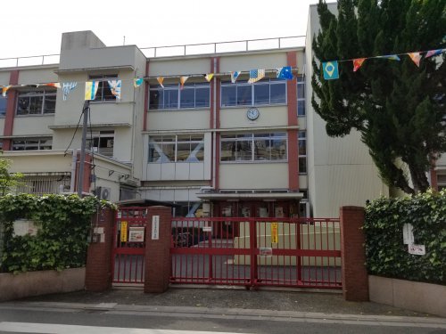 小学校　赤羽小学校（小学校）まで1621m