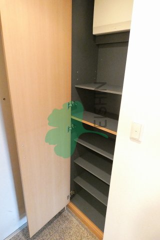 玄関　下駄箱もしっかりついてます！