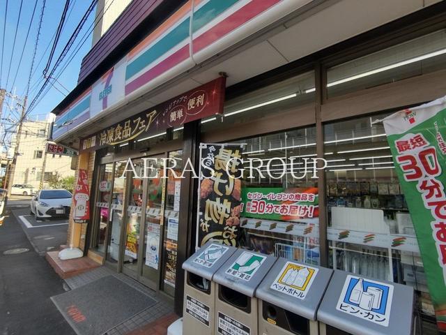 コンビニ　セブンイレブン横浜小机町店（コンビニ）まで225m