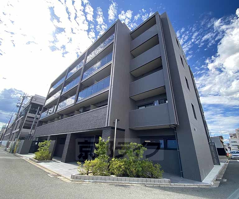 阪急京都線 西院駅 徒歩9分 築4年