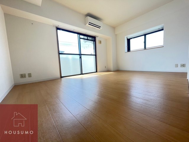 パルテール吹藤の居間写真