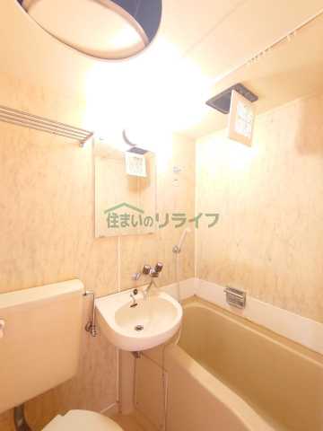 東急世田谷線 三軒茶屋駅 徒歩10分 4階建 築40年の風呂写真