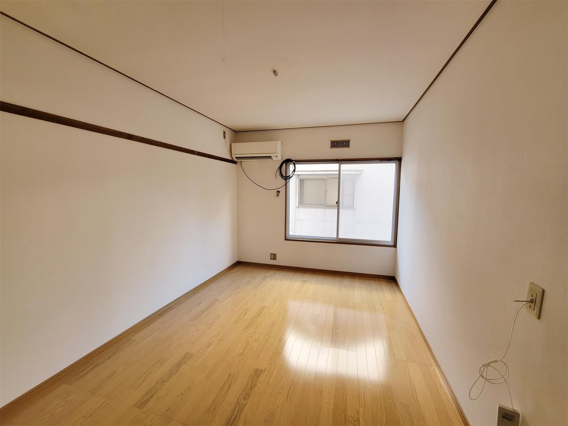 ラブリーハイツ新保の居間写真