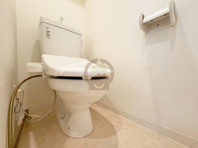 地下鉄四つ橋線 肥後橋駅 徒歩9分 11階建 築14年のトイレ写真