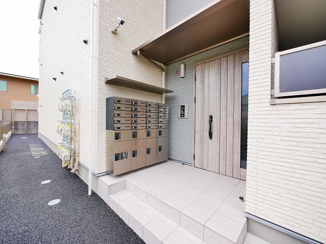 エントランス　ゆとりのあるエントランスです