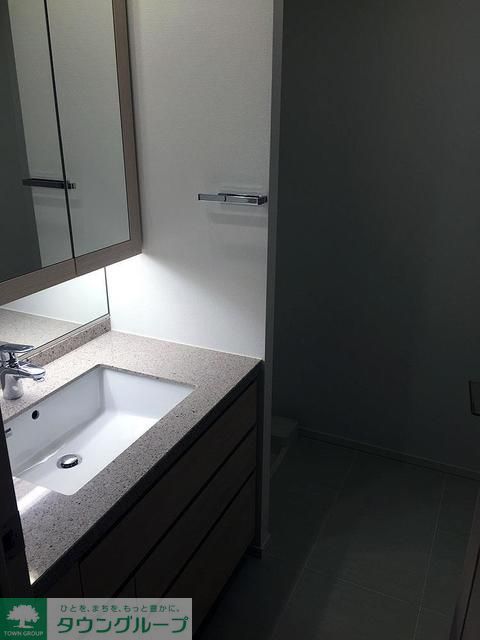洗面設備　※写真は同タイプ住戸です。