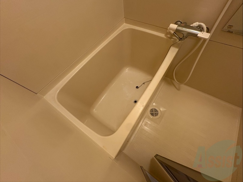 バス・シャワールーム　お風呂になります。一日の疲れを癒してくださいね。