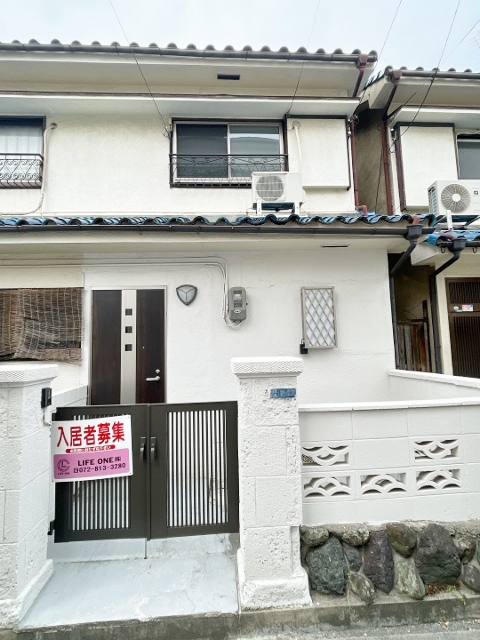 香里新町貸家の外観写真
