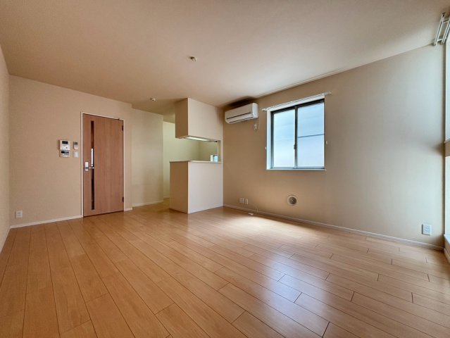 SakaeCasaの居間写真
