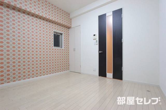 居室・リビング　内装のきれいなお部屋です