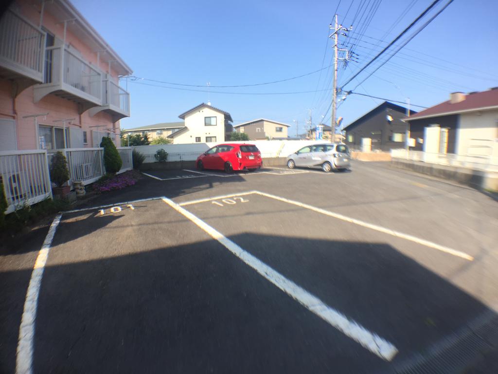 【鹿嶋市大字宮中のアパートの駐車場】