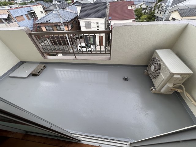 バルコニー　お洗濯にも便利なバルコニー付き