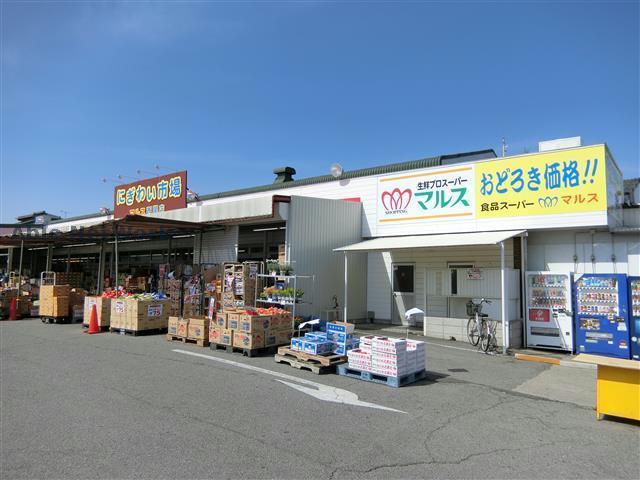 【西尾市熊味町のアパートのスーパー】