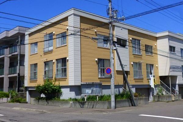 北海道札幌市豊平区平岸一条８（アパート）の賃貸物件の外観