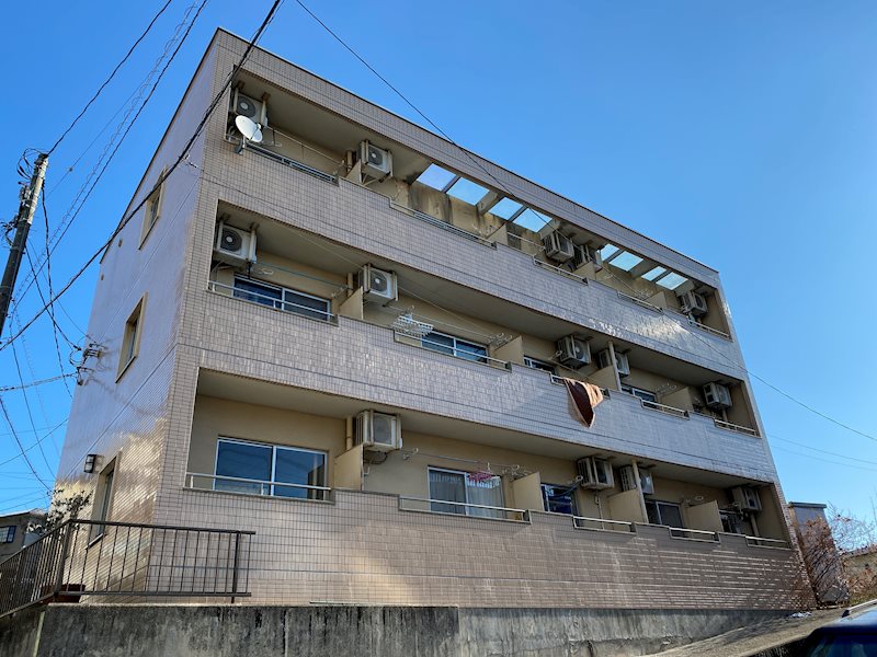 井口ビューハイツの建物外観