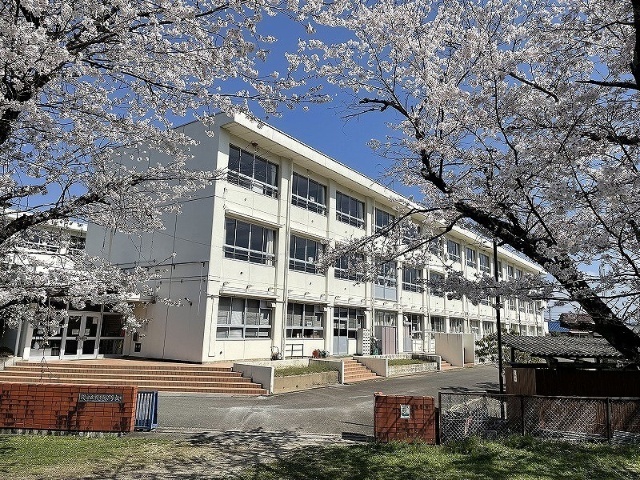 【サンハイツアサヒの小学校】