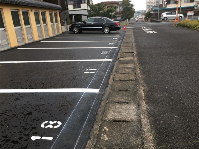 【こぐまマンション高松町の駐車場】