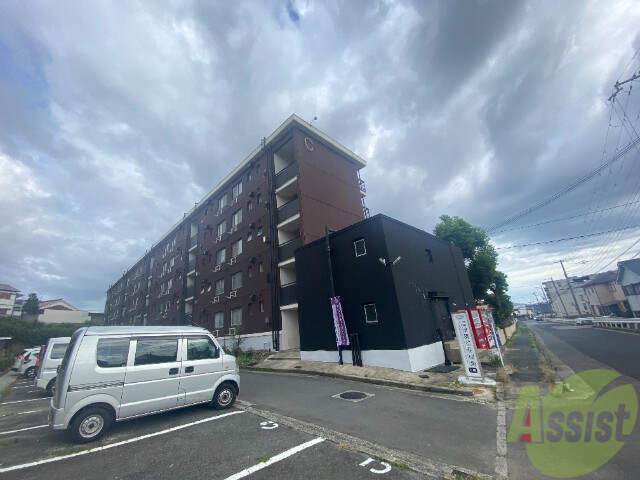 高津橋農住団地　A棟の建物外観