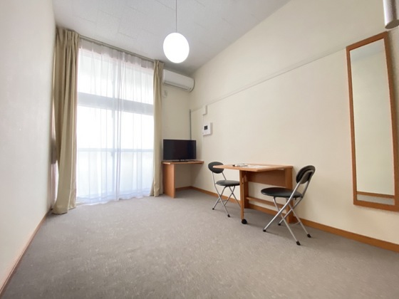 居室・リビング　※別部屋の写真です