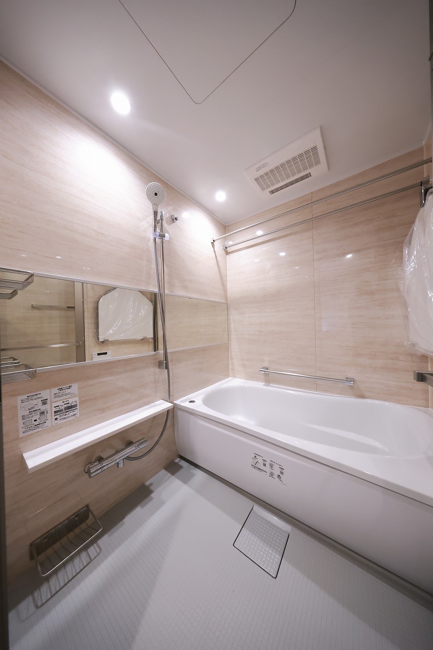 バス・シャワールーム　バス