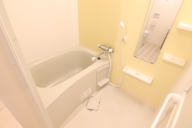 バス・シャワールーム　※別室の参考写真の為、現況優先です。