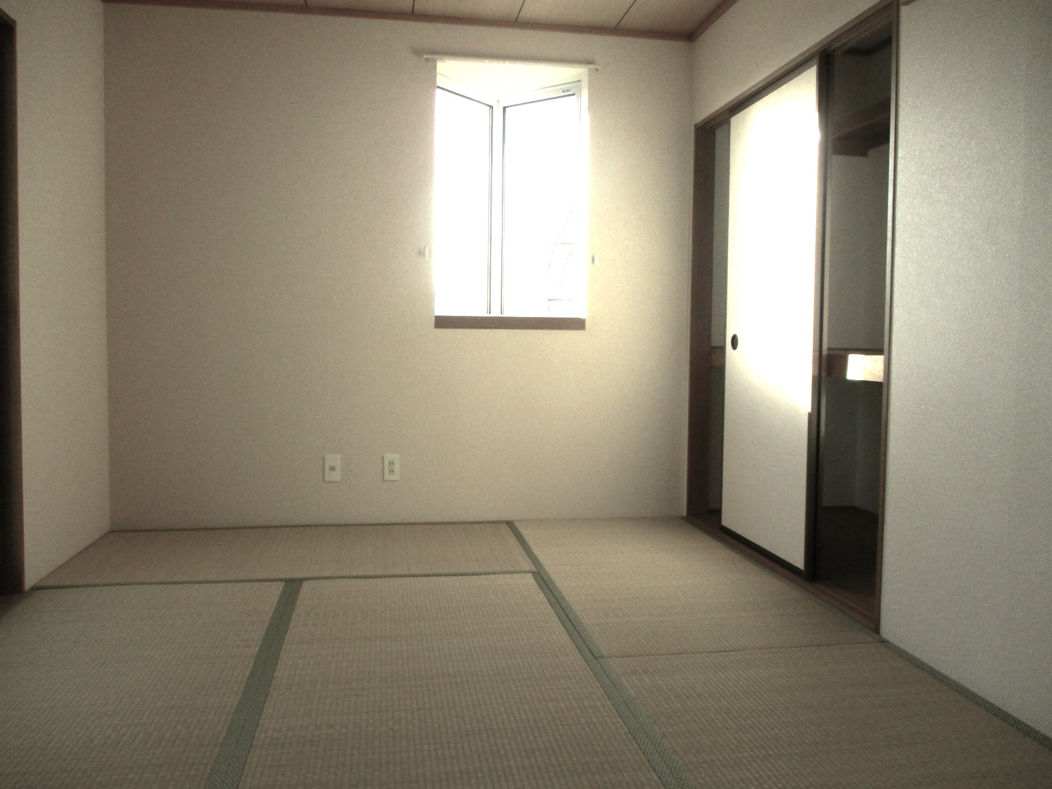 その他部屋・スペース　出窓付き　収納２箇所有