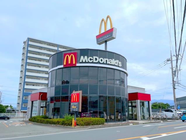 飲食店　マクドナルド黄瀬川店（飲食店）まで573m