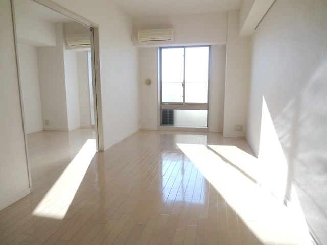 居室・リビング　※別部屋参考写真※