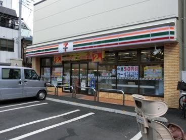 コンビニ　セブンイレブン北区田端駅東店（コンビニ）まで258m