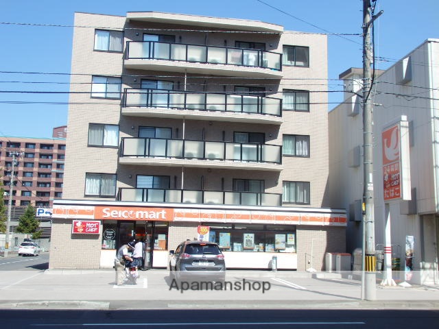 コンビニ　セイコーマート（コンビニ）まで202m