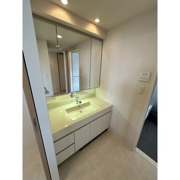 洗面設備　※参考写真