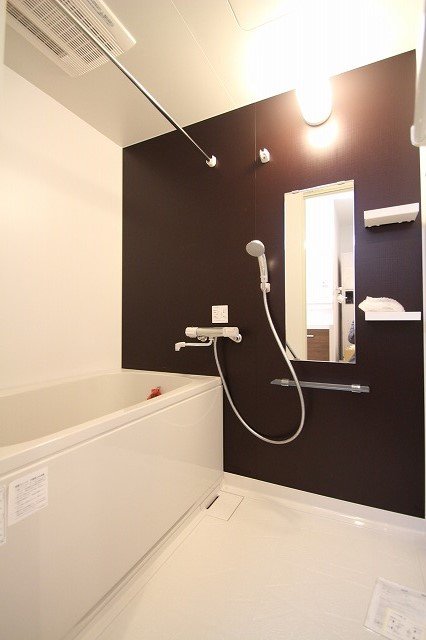 バス・シャワールーム　同物件、別号室の写真