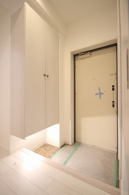 玄関　同物件、別号室の写真