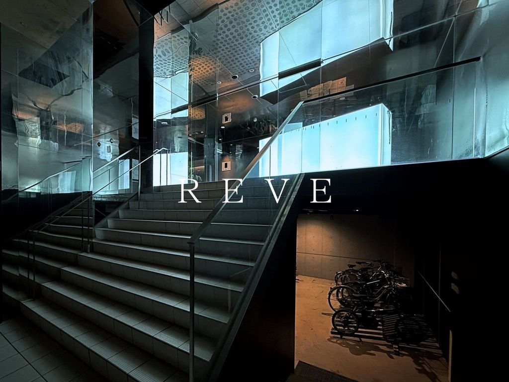 建物外観　エントランス