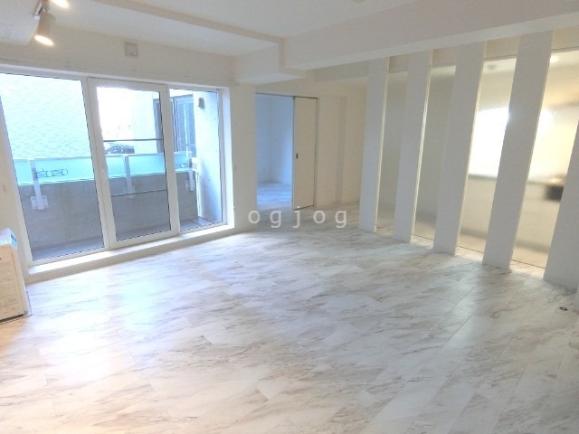 居室・リビング　同号室タイプ写真