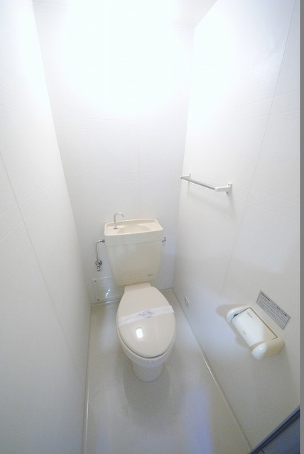 トイレ　写真は３０１号室