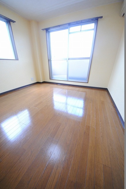 居室・リビング　写真は３０１号室