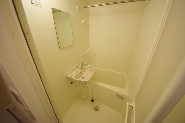 バス・シャワールーム　★清潔感のある浴室★