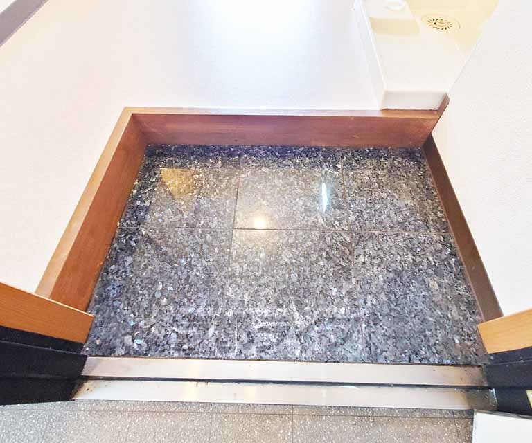 玄関　明るい玄関