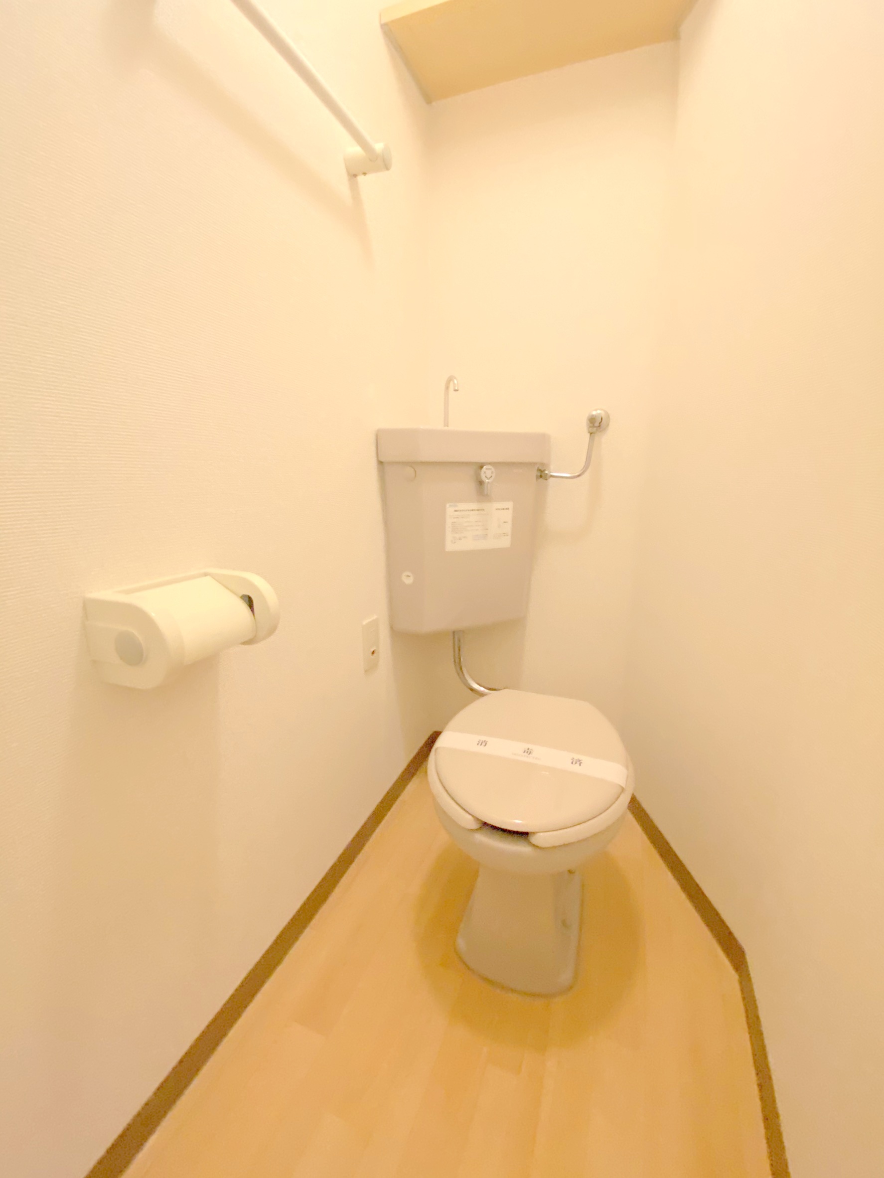 トイレ　弊社ではウォシュレットの取付もお手頃価格で承っております♪