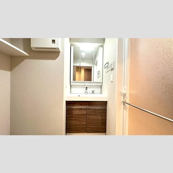 洗面設備　洗面室