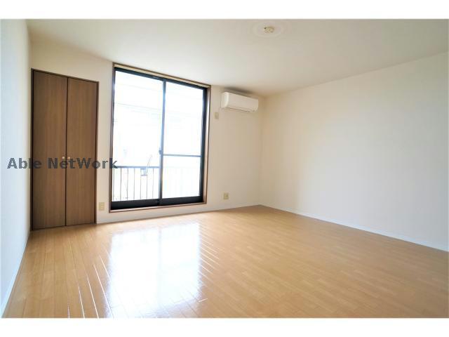 居室・リビング　他の号室の写真です