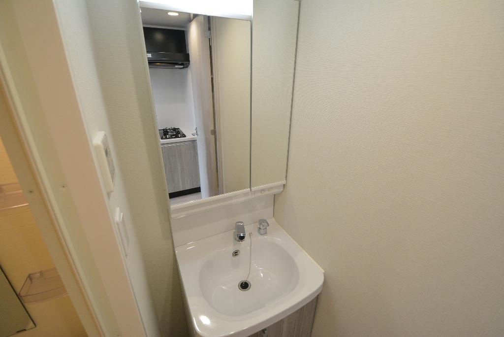 洗面設備　洗髪洗面化粧台