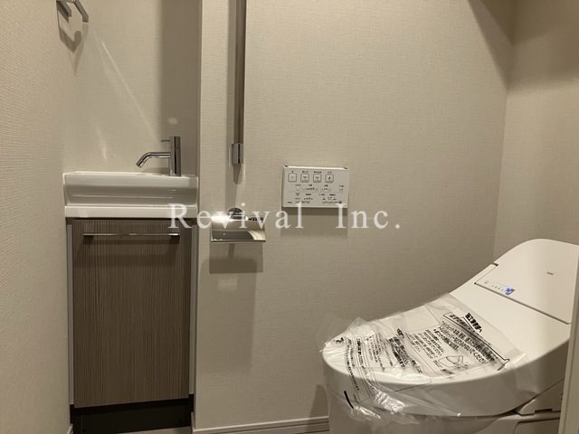 トイレ　最新式タンクレストイレ仕様ですね