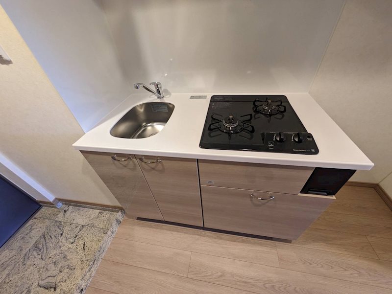 キッチン　同建物、他号室写真参照