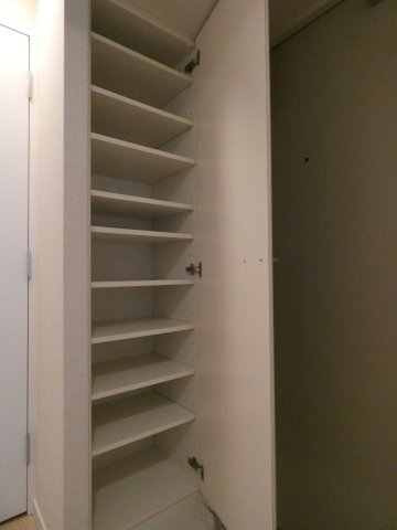 収納　シューズボックス