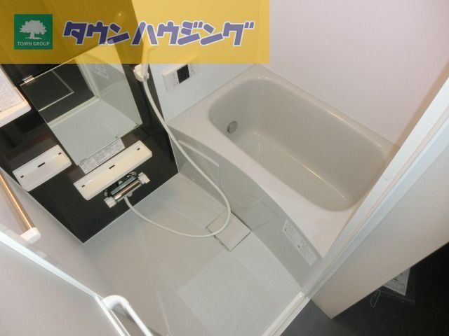 バス・シャワールーム　綺麗なおふろですね。