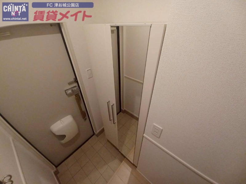 玄関　同型参考写真