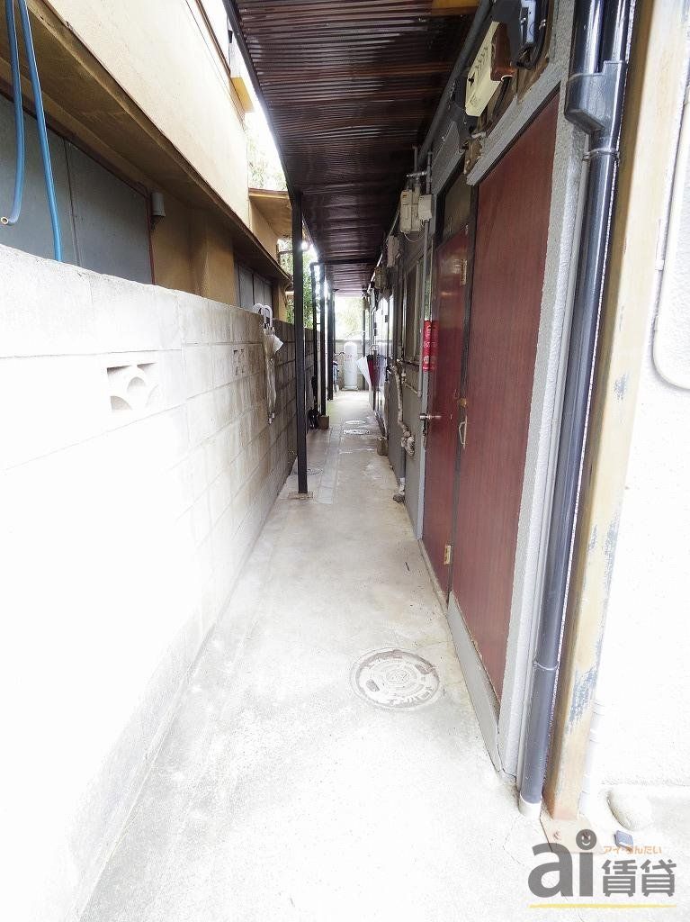 エントランス　駐車場