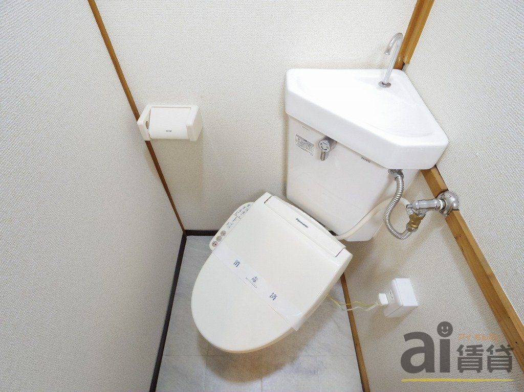 トイレ　※同仕様写真